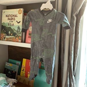 Nike Baby Sleep & Play